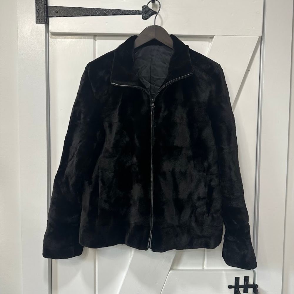 Womens Faux Fur Jacket S Black Full Zip Up Plush Winter Coat Old Money Mob Wife